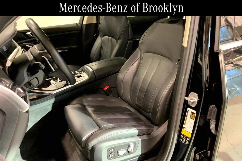 Used 2021 BMW X7 xDrive40i w/ Premium Package 2 image 8