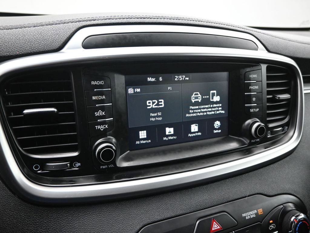 Used 2020 Kia Sorento LX image 13