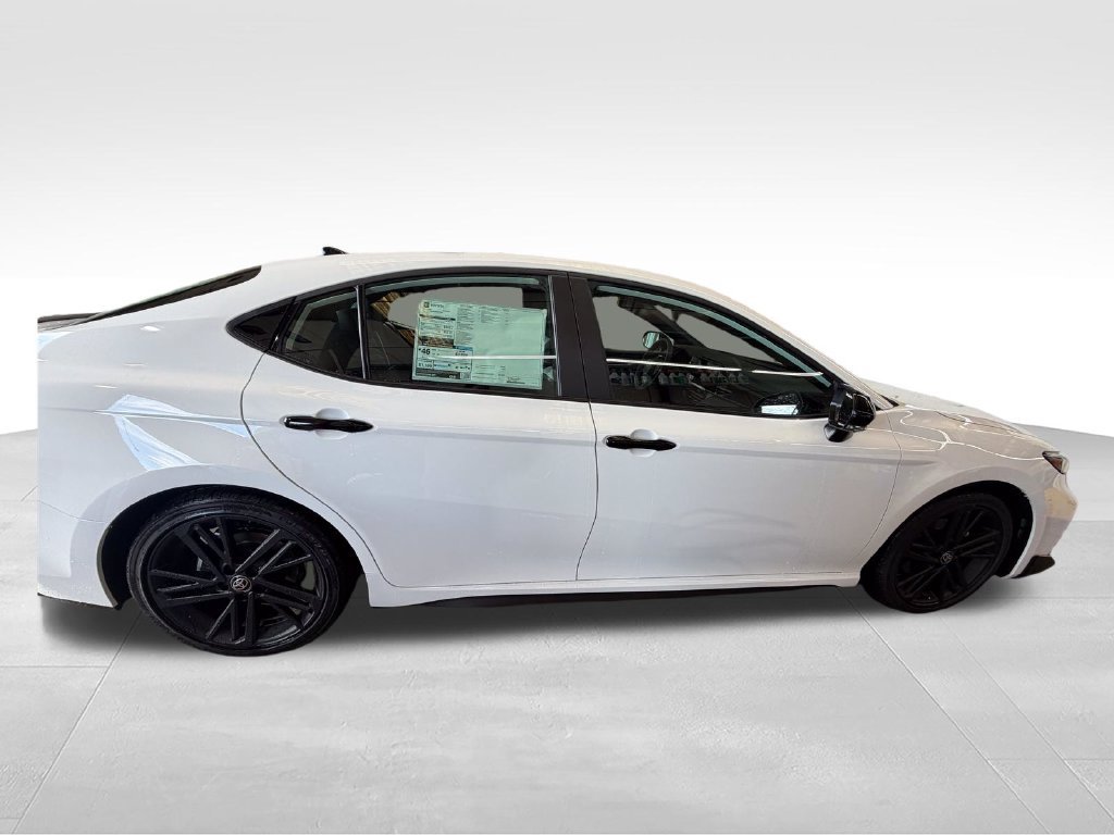 New 2026 Toyota Camry Hybrid FWD image 6