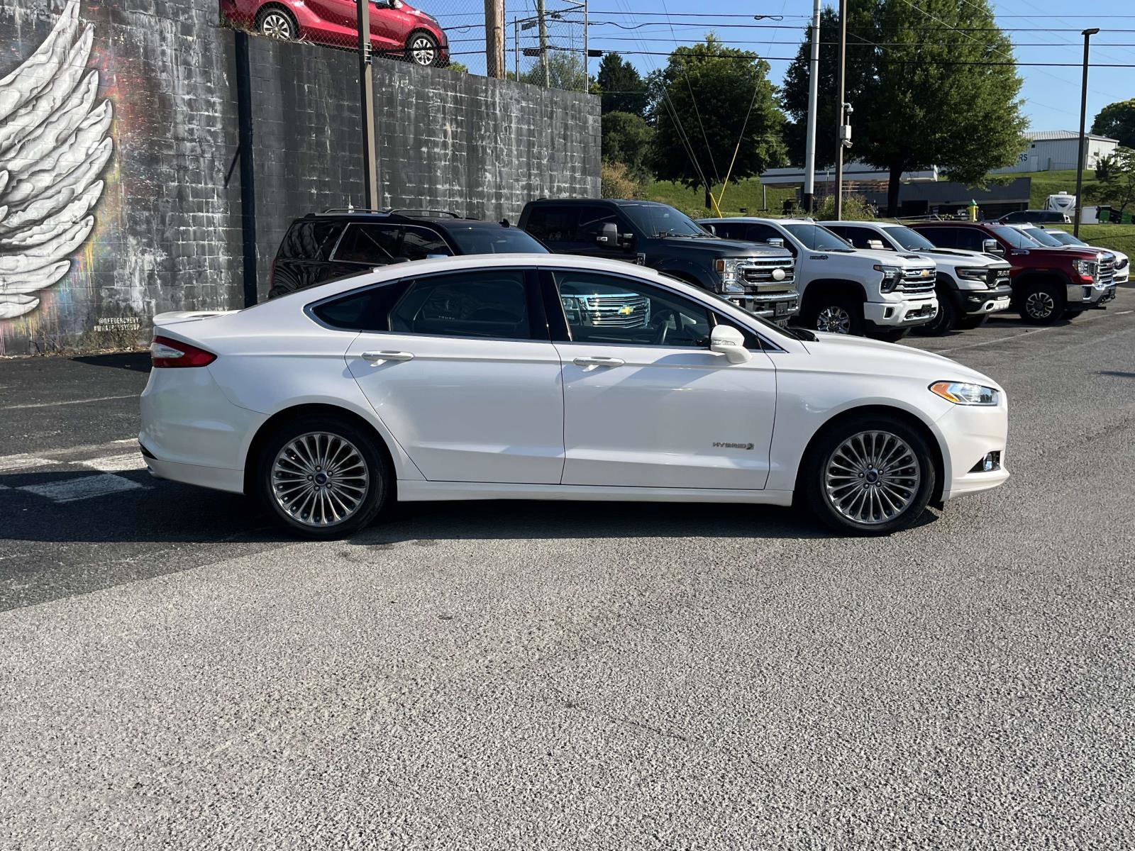Used 2014 Ford Fusion Titanium FWD image 4