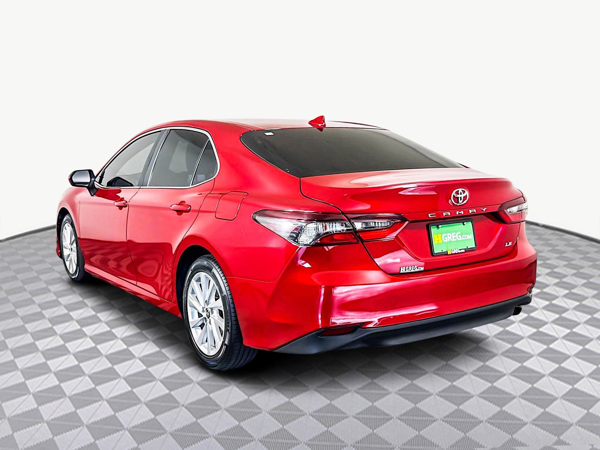 Used 2024 Toyota Camry LE image 7