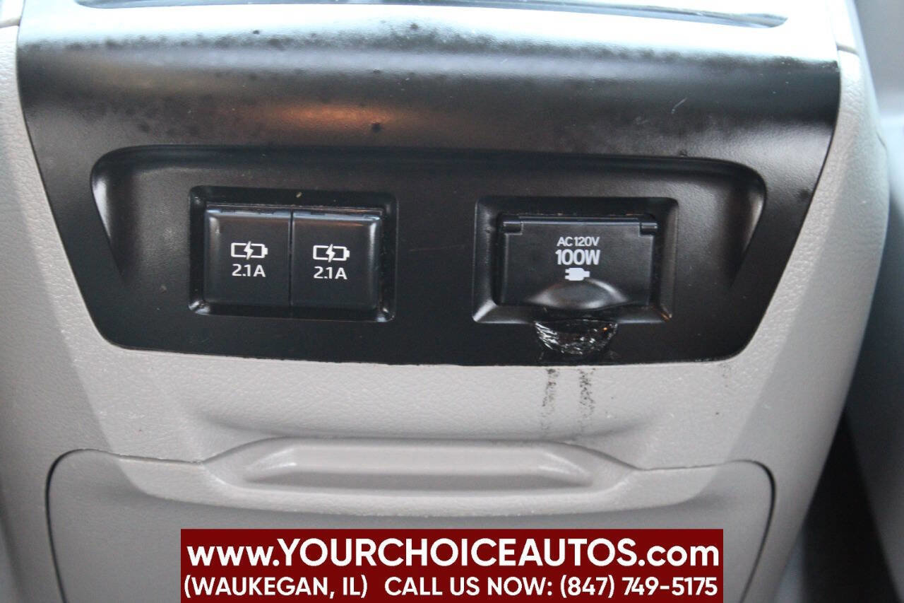 Used 2018 Toyota Sienna XLE w/ XLE Navigation Package FWD image 21