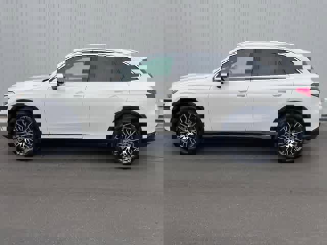 Used 2026 Mercedes-Benz GLC 300 image 3