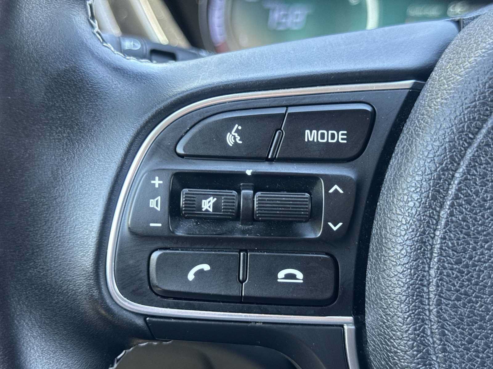 Used 2022 Kia Niro EX FWD image 28