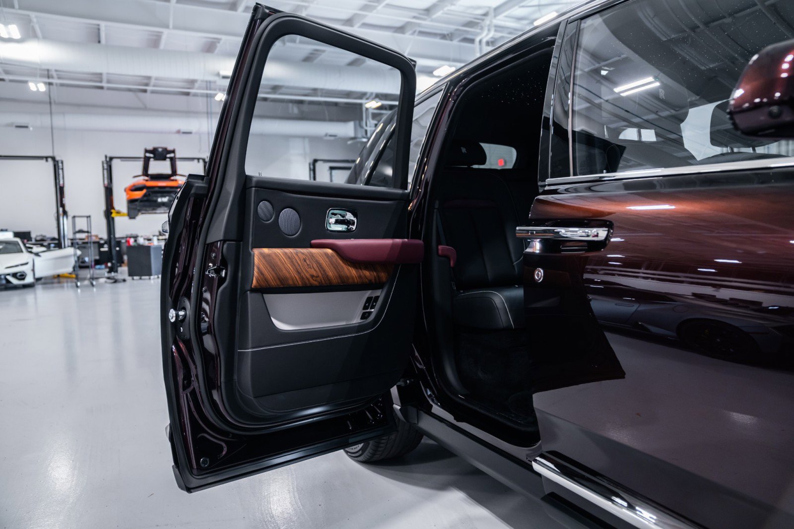 Used 2023 Rolls-Royce Cullinan image 47