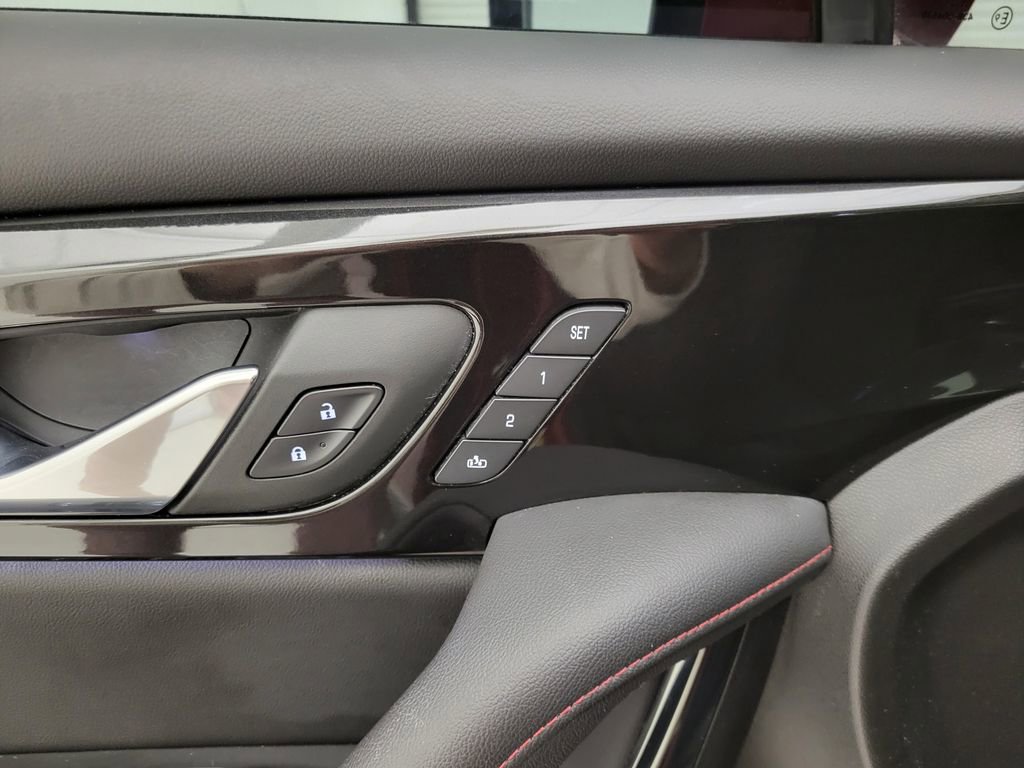 Used 2024 Chevrolet Blazer RS w/ Driver Confidence II Package image 3