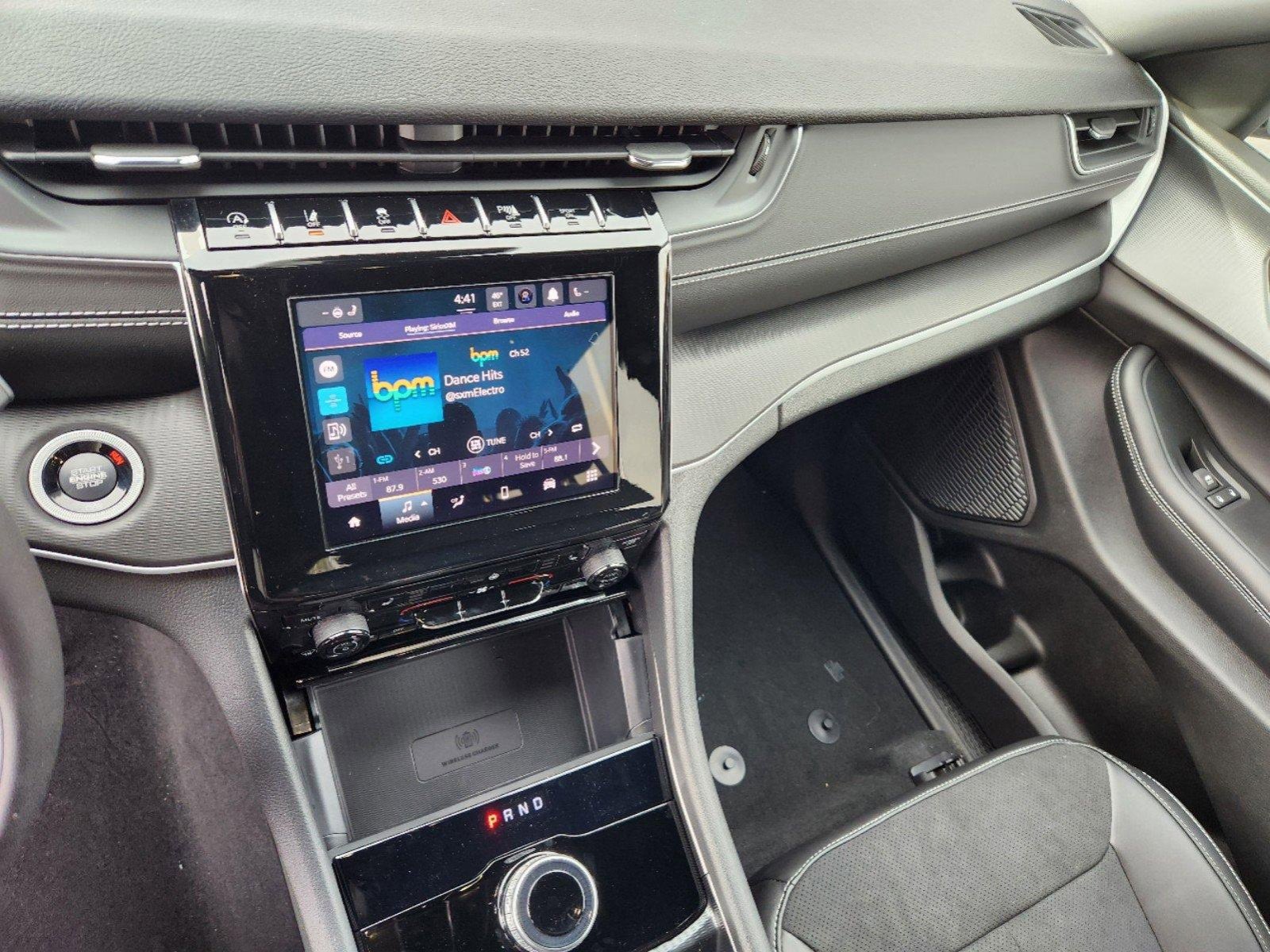 New 2025 Jeep Grand Cherokee Altitude image 8