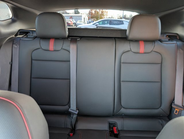 Used 2024 Chevrolet Trax RS w/ Sunroof Package image 16