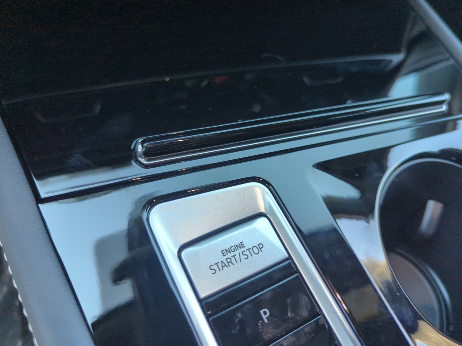 New 2026 Volkswagen Atlas Cross Sport SE image 28