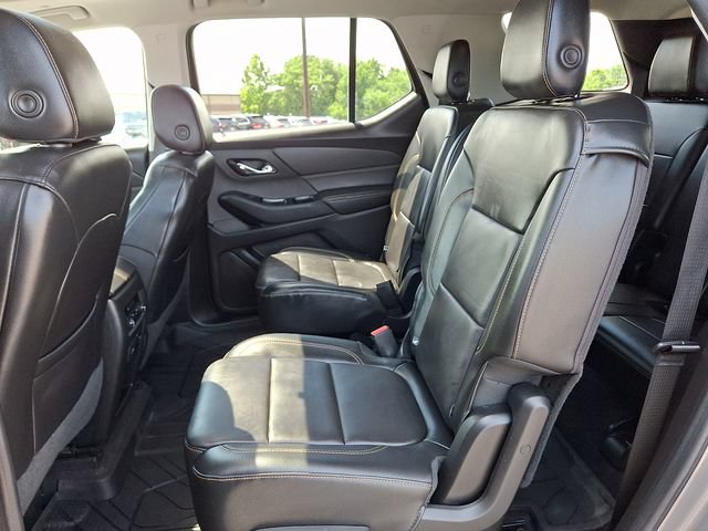Used 2018 Chevrolet Traverse LT w/ LPO, Black Accent Package AWD/4WD image 11