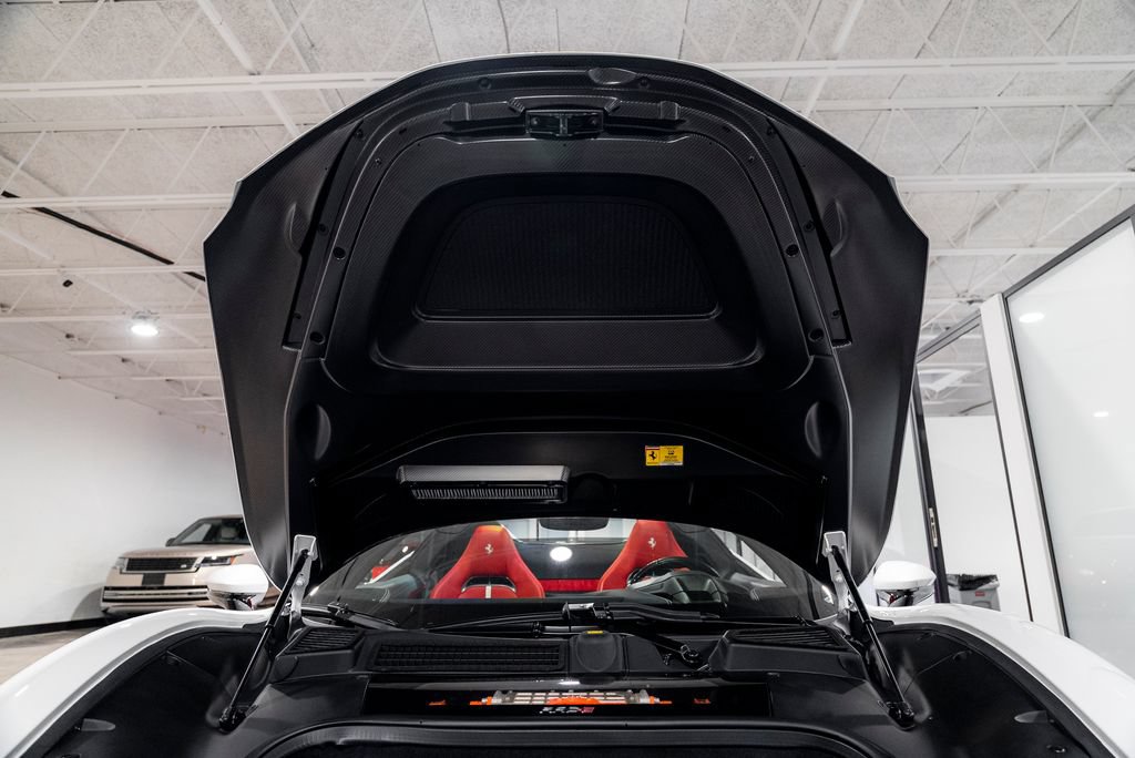 Used 2022 Ferrari SF90 Spider AWD/4WD image 28