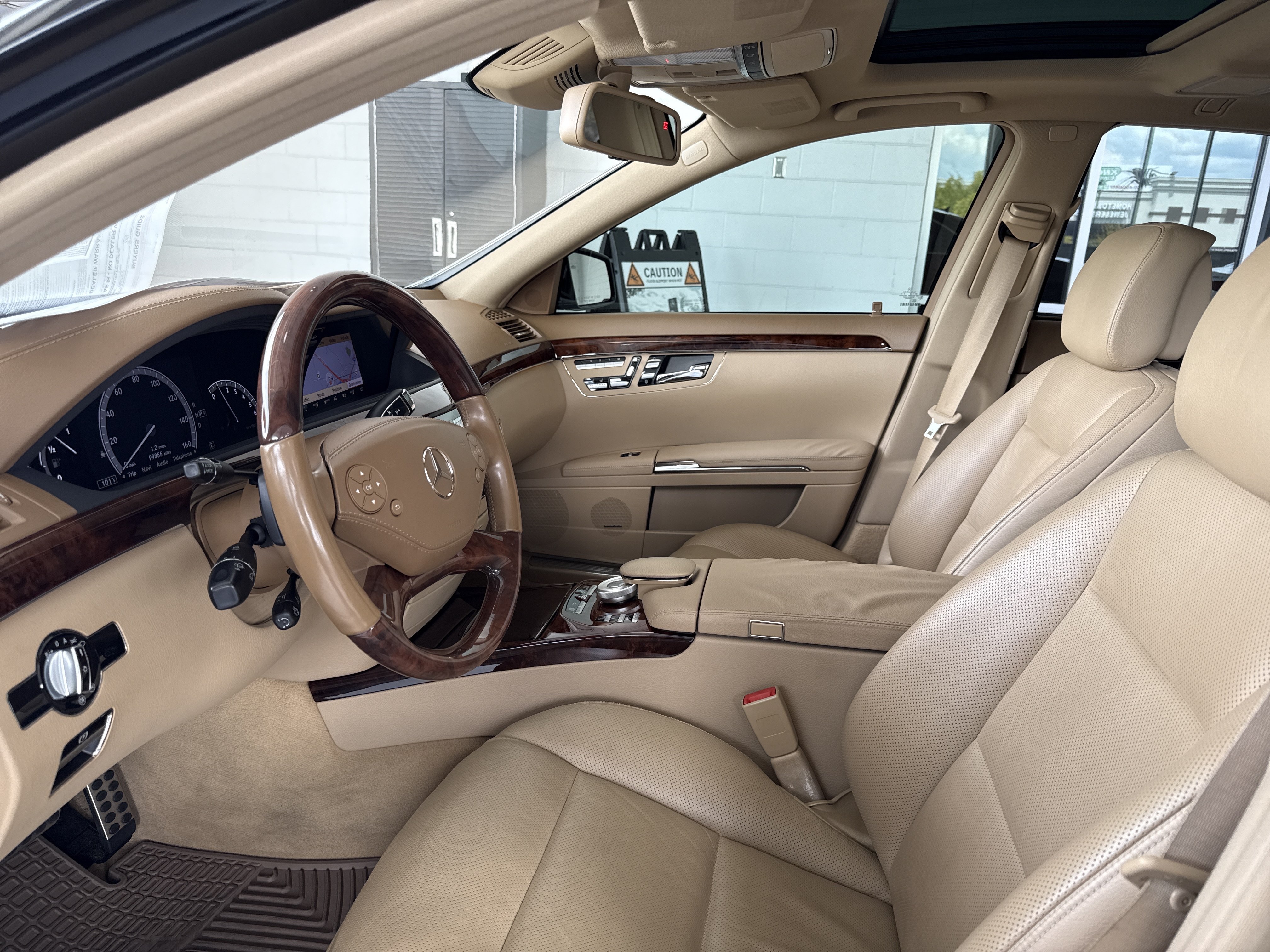 Used 2011 Mercedes-Benz S 550 image 4