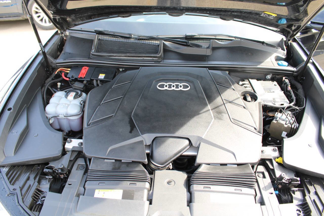 Used 2021 Audi Q8 Premium w/ Black Optic Package image 18