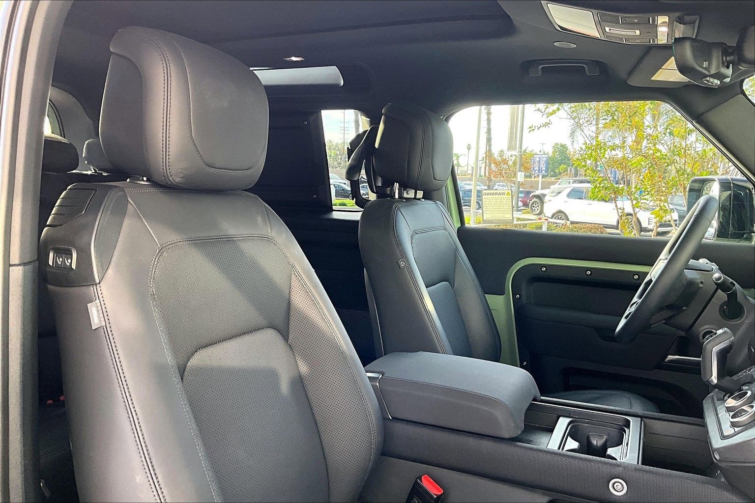 Used 2023 Land Rover Defender 110 75th Limited Edition image 7