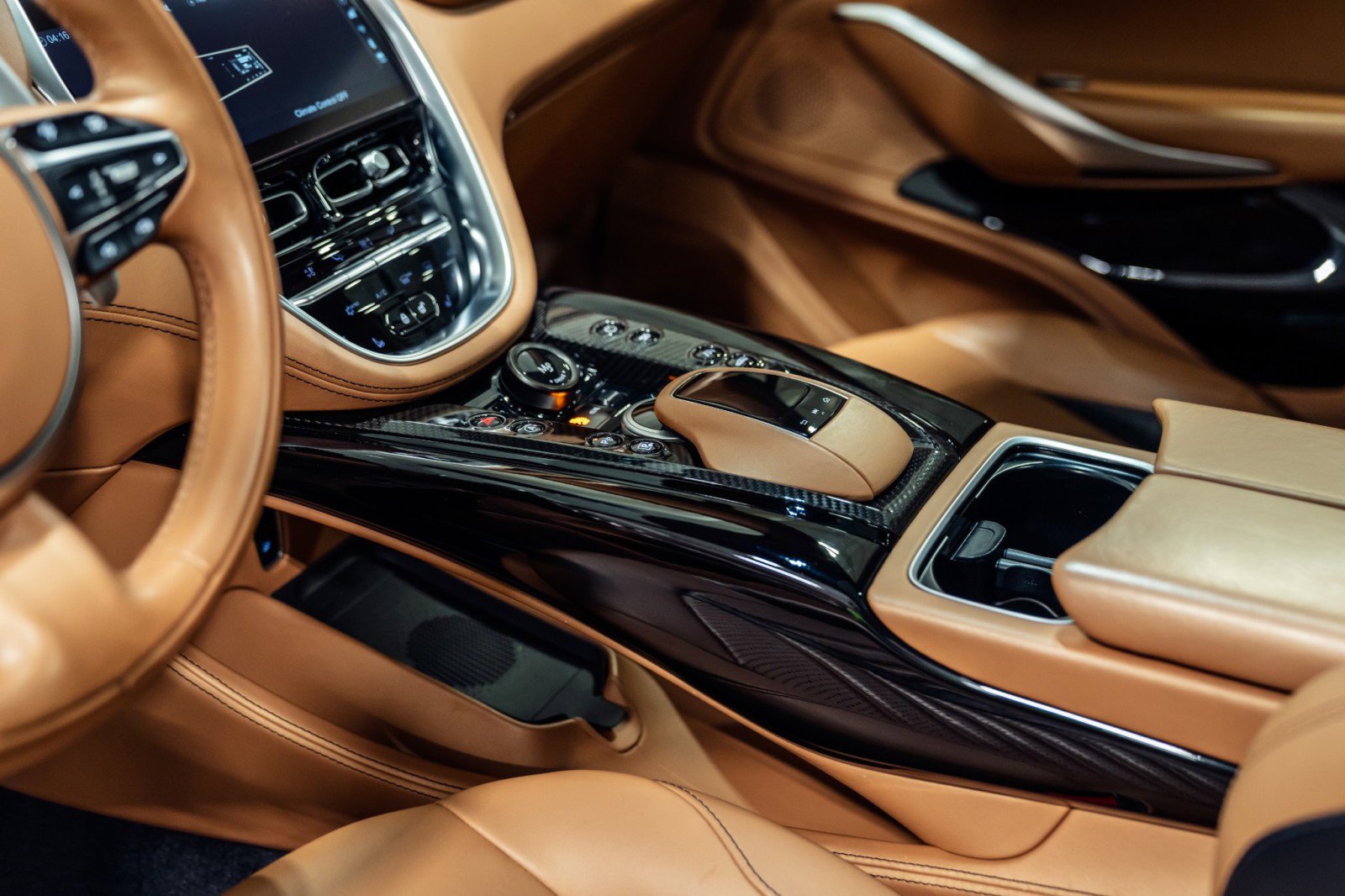 Used 2023 Aston Martin DBX 707 image 19