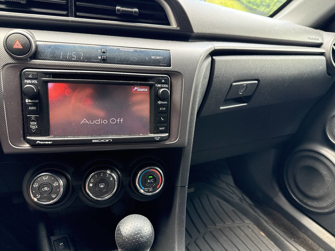 Used 2015 Scion tC FWD image 23
