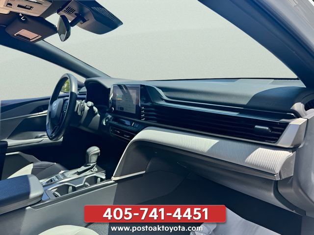 Used 2025 Toyota Camry SE FWD image 24