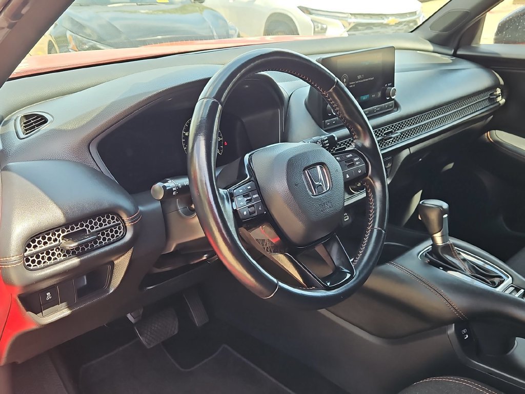 Used 2025 Honda HR-V Sport image 12
