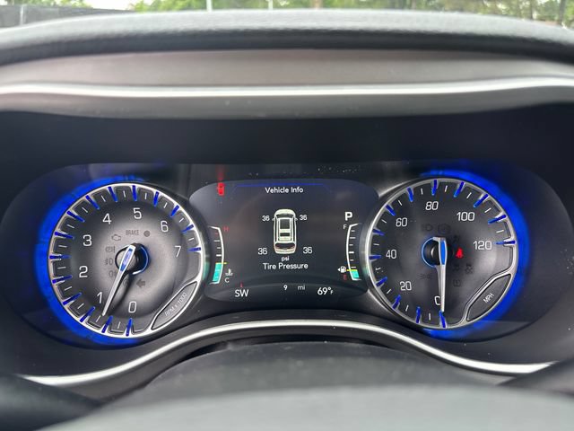 New 2027 Chrysler Pacifica Select w/ Family Tech Group FWD image 19