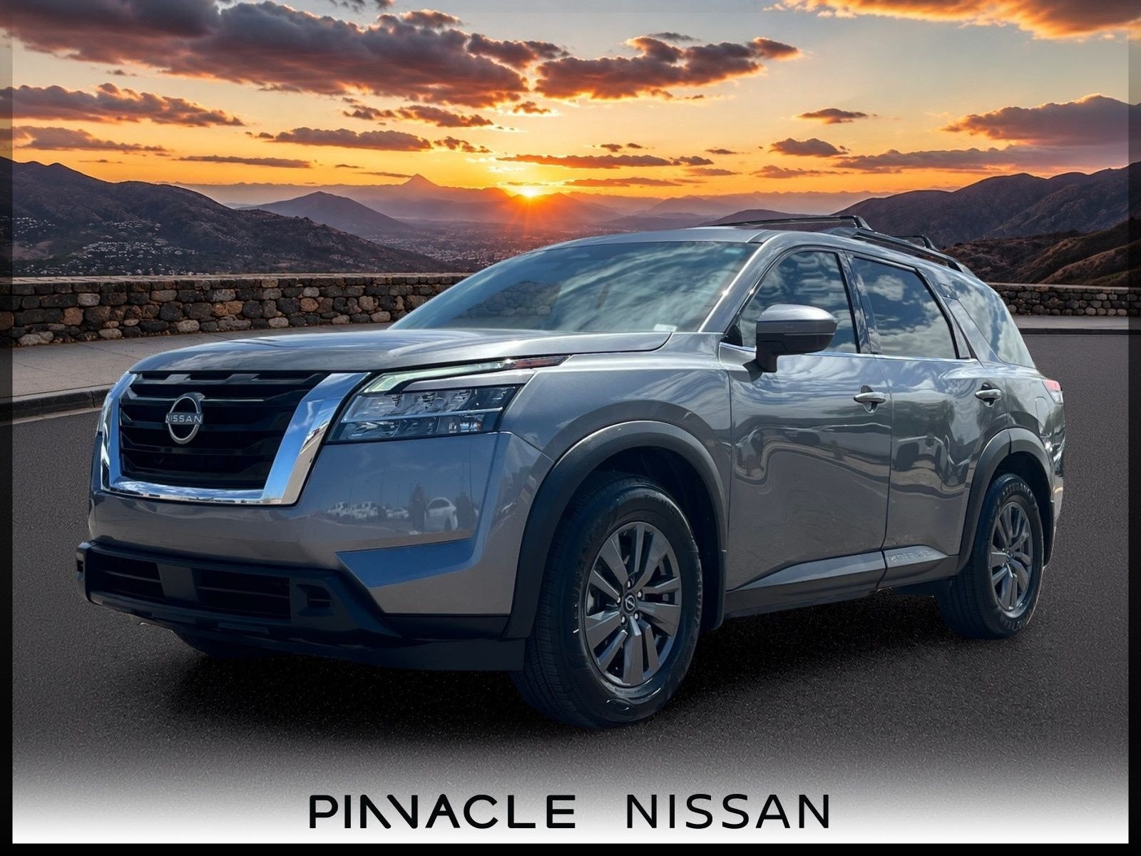 Used 2022 Nissan Pathfinder SV FWD image 1