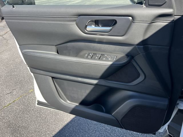 New 2026 Nissan Armada SV image 14