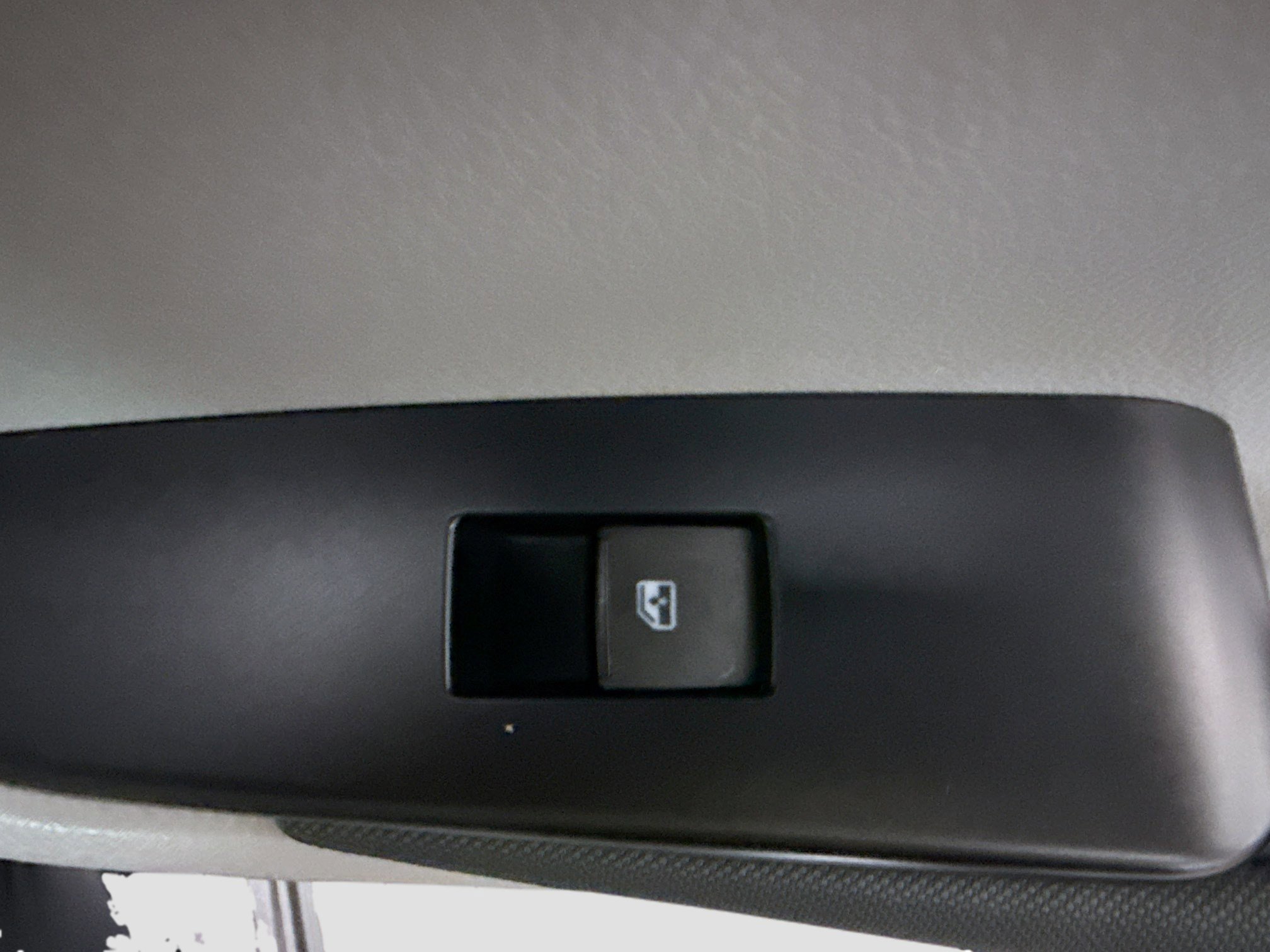 Used 2019 Toyota Highlander LE image 30