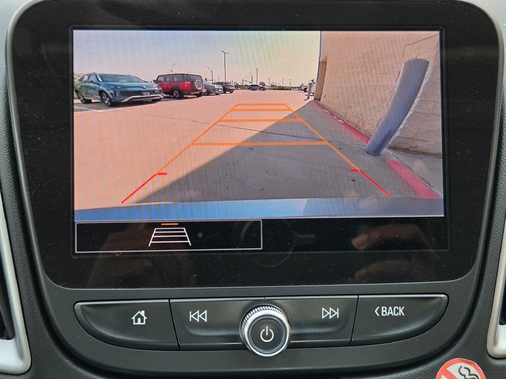 Used 2025 Chevrolet Malibu LT FWD image 16