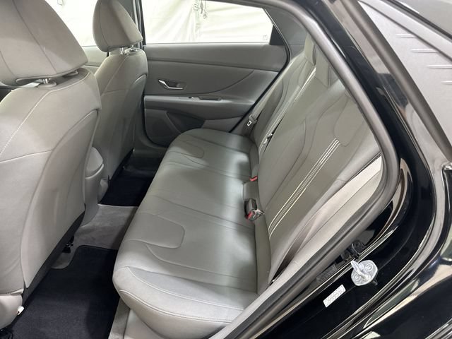 Used 2023 Hyundai Elantra SEL w/ Convenience Package FWD image 24