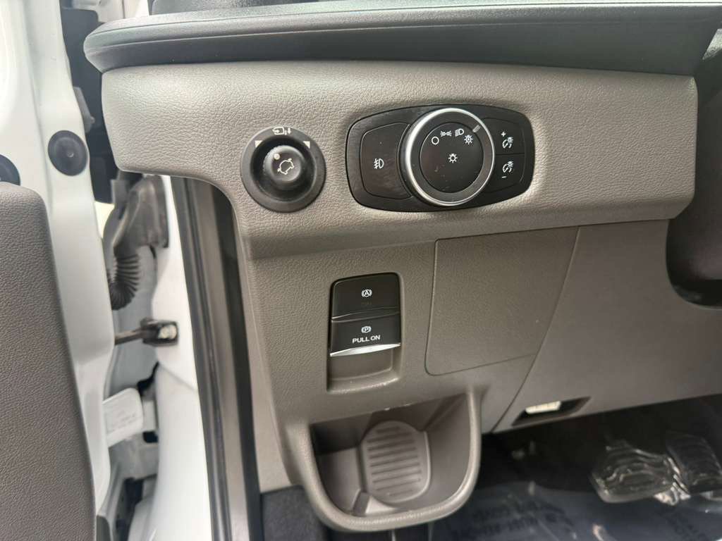 Used 2022 Ford Transit 350 XLT image 18