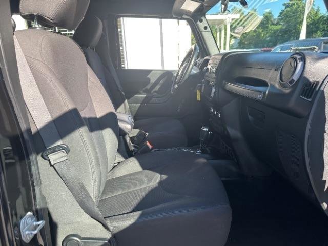 Used 2017 Jeep Wrangler Unlimited Sport w/ Connectivity Group image 29