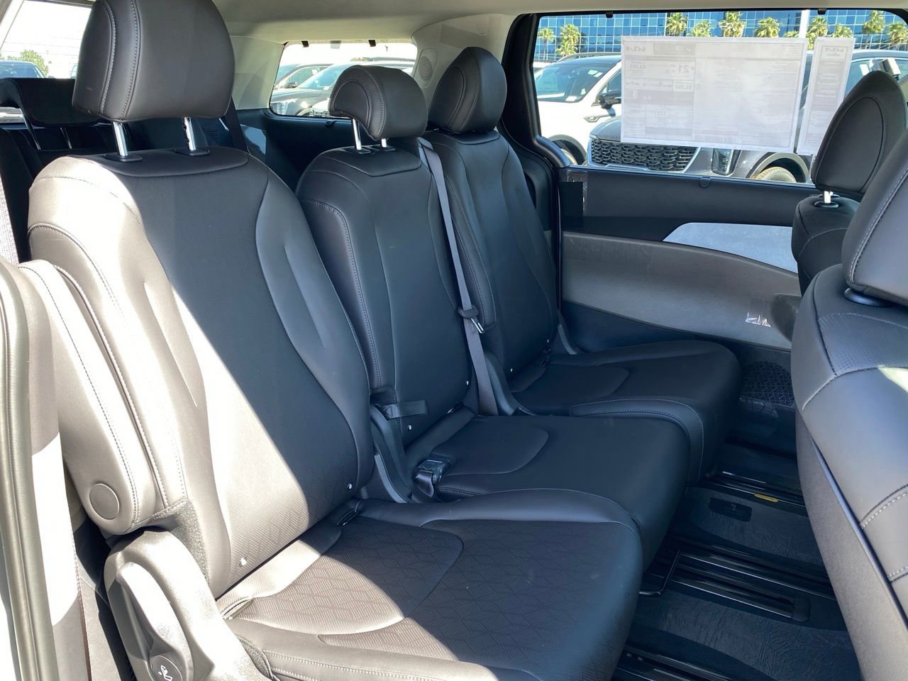New 2026 Kia Carnival EX image 23