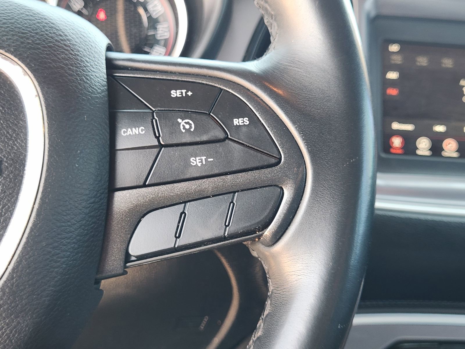 Used 2019 Dodge Challenger SXT image 29