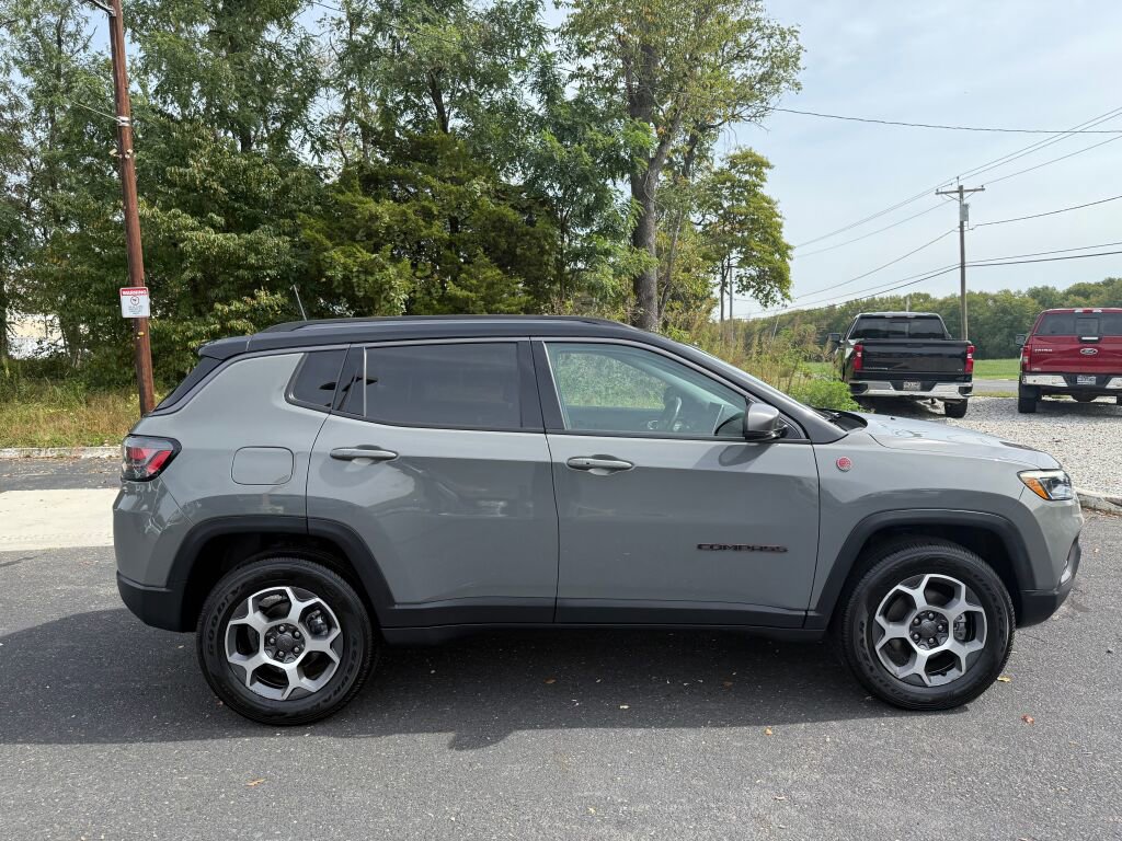 Used 2022 Jeep Compass Trailhawk w/ Trailhawk Elite Group image 8