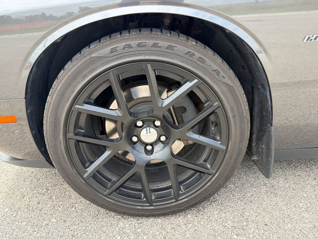 Used 2015 Dodge Challenger R/T Plus RWD image 20