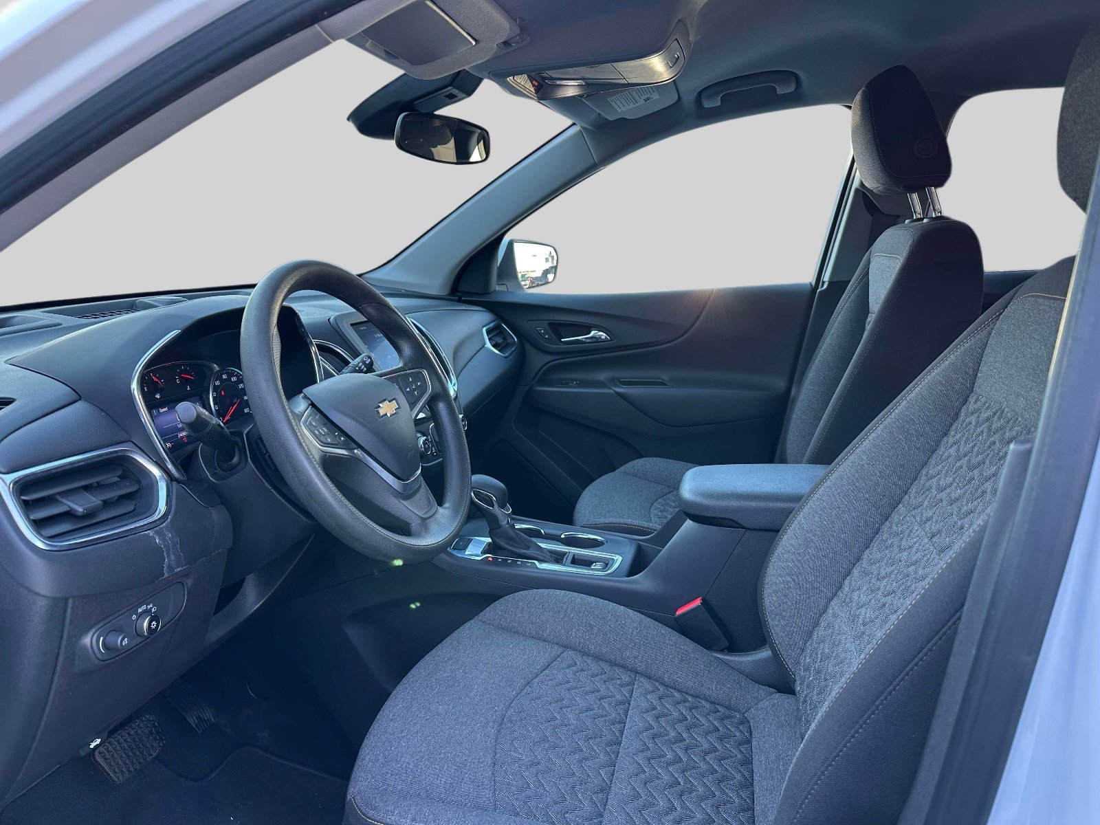 Used 2023 Chevrolet Equinox LT image 15