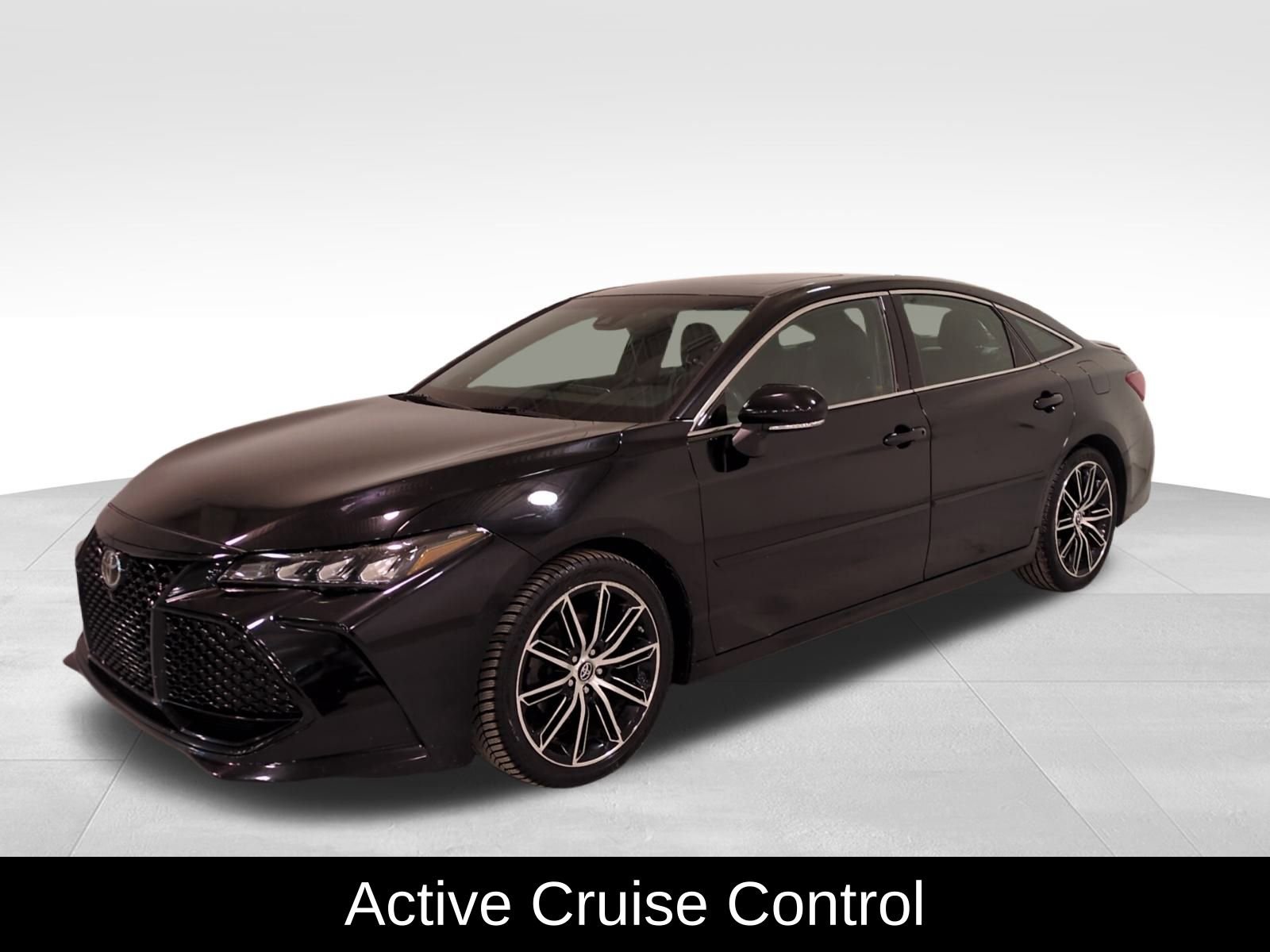 Used 2019 Toyota Avalon XSE image 8