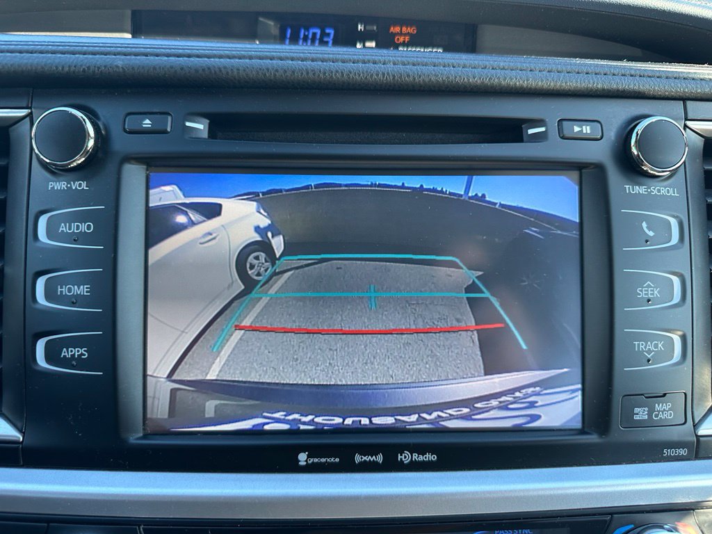 Used 2019 Toyota Highlander XLE FWD image 14