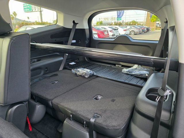 New 2026 Hyundai Ioniq 9 SEL image 17