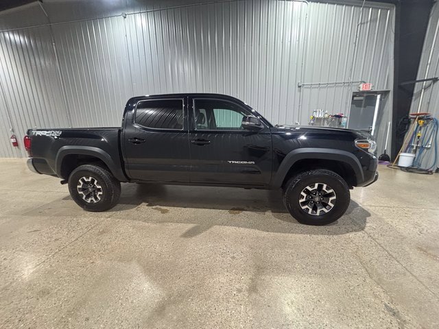 Used 2019 Toyota Tacoma TRD Off-Road image 5
