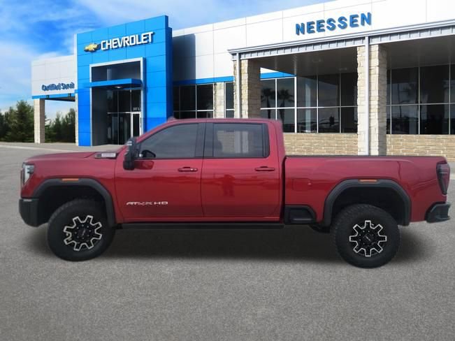 Used 2025 GMC Sierra 2500 AT4X AWD/4WD image 4