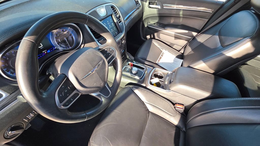 Used 2019 Chrysler 300 Touring w/ Quick Order Package 2EF image 12