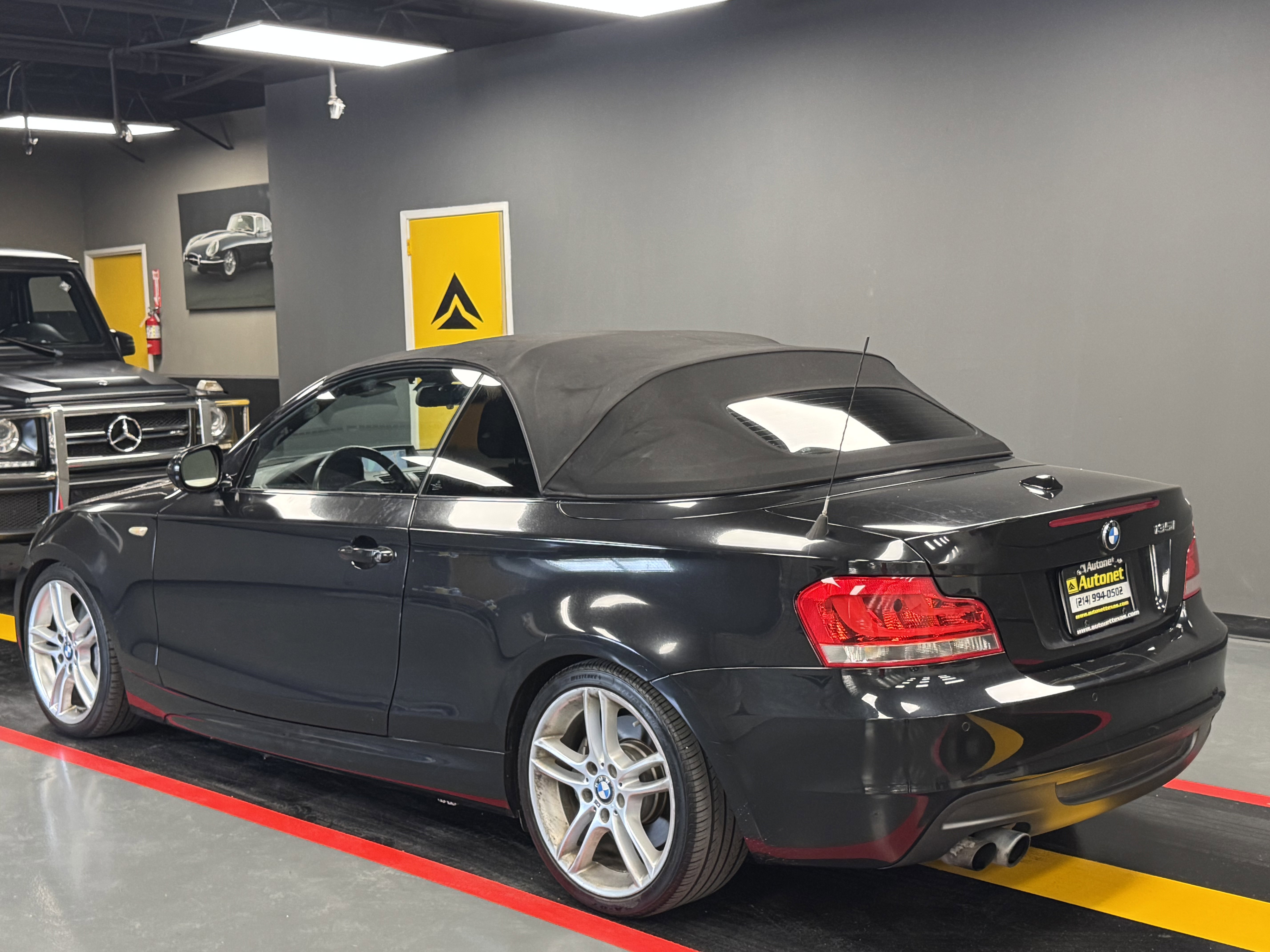 Used 2012 BMW 135i Convertible image 11