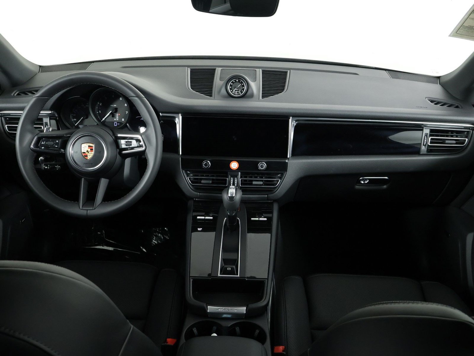 New 2026 Porsche Macan AWD/4WD image 11