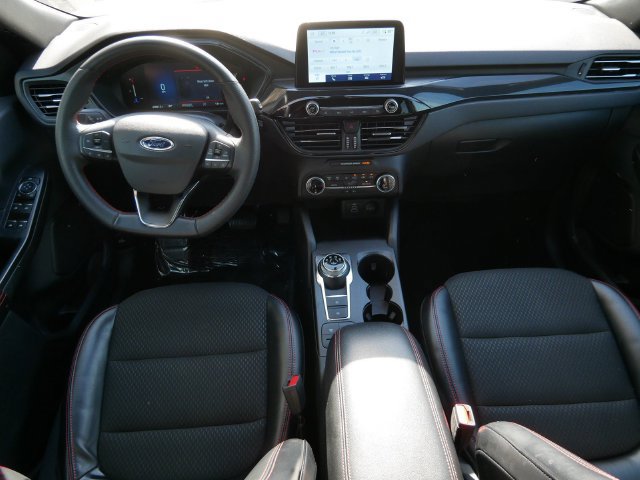 Used 2025 Ford Escape ST-Line AWD/4WD image 12