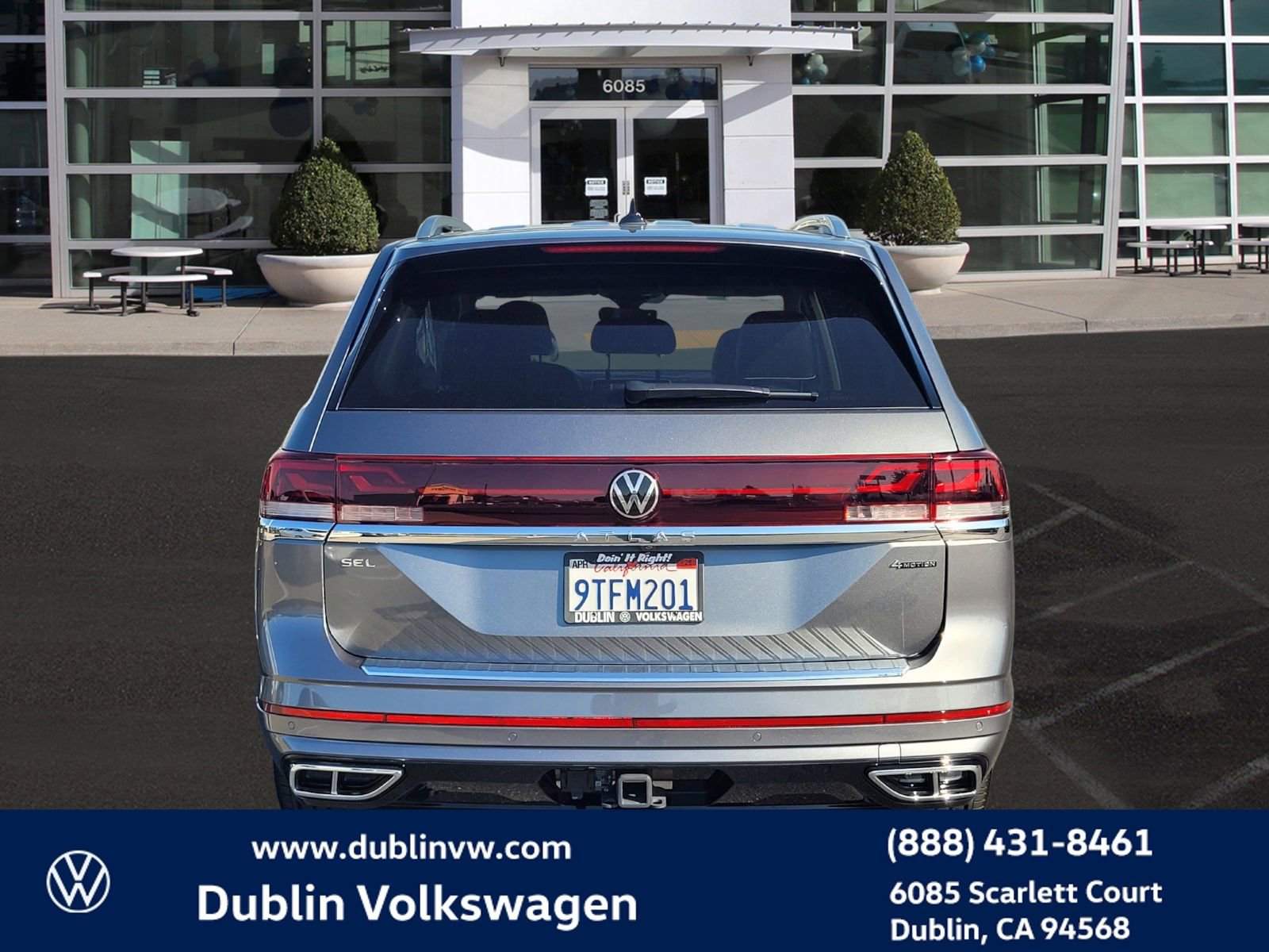 Certified 2025 Volkswagen Atlas SEL Premium R-Line image 5