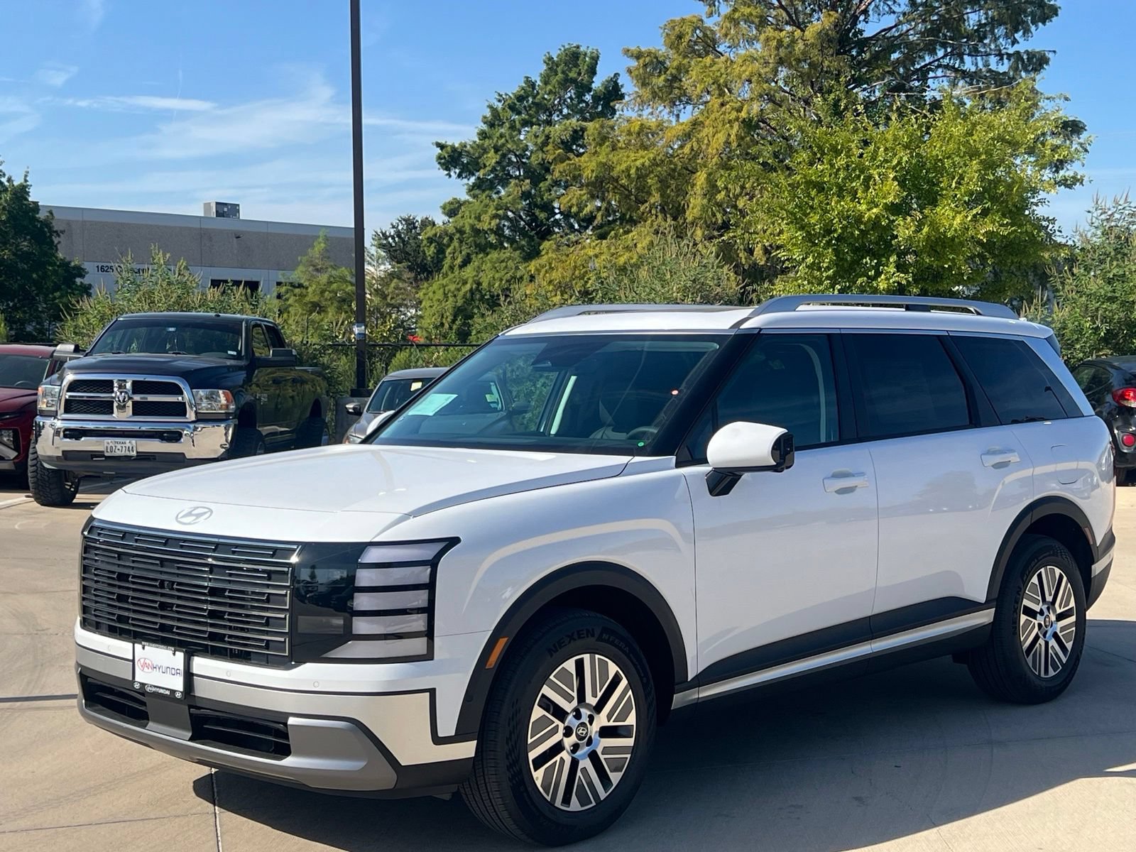 New 2026 Hyundai Palisade SEL Premium w/ Tow & Go Package AWD/4WD image 5