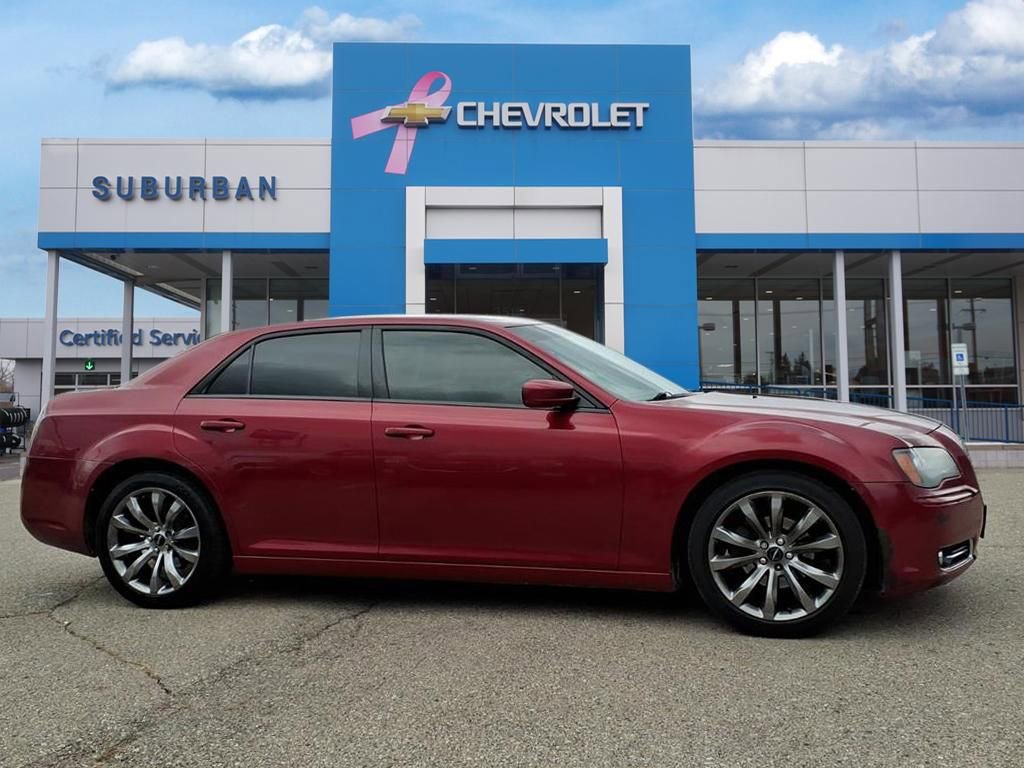 Used 2014 Chrysler 300 S image 4