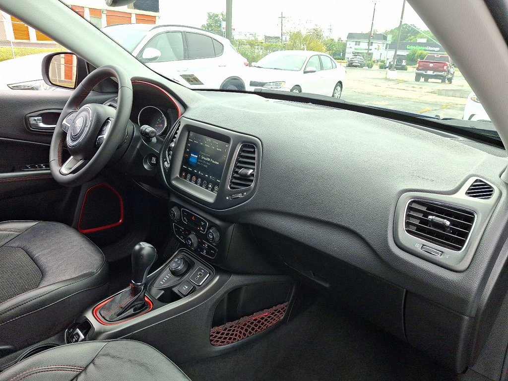 Used 2021 Jeep Compass Trailhawk image 11