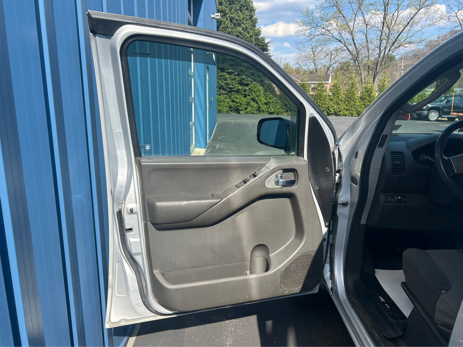 Used 2009 Suzuki Equator Sport image 23