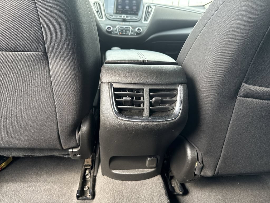Used 2023 Chevrolet Malibu LT FWD image 23